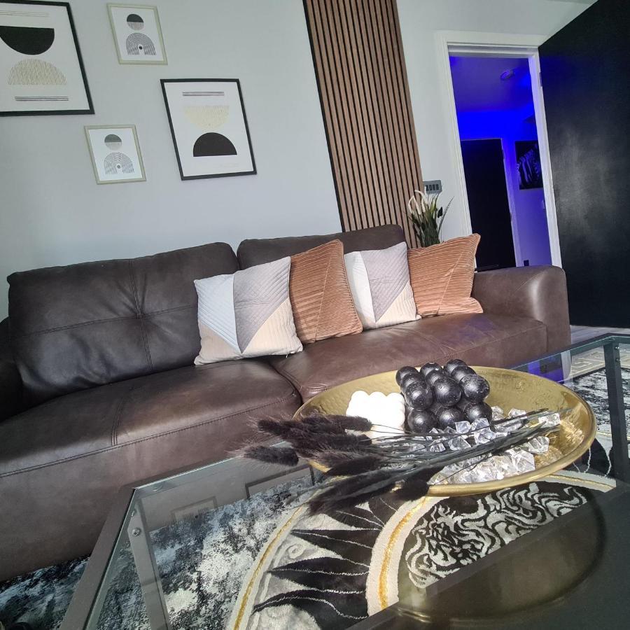 Luxury 9Ine Penthouse With Garden & Jacuzzi Lejlighed Birmingham Eksteriør billede